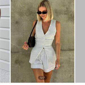 Commense vest + shorts set in white